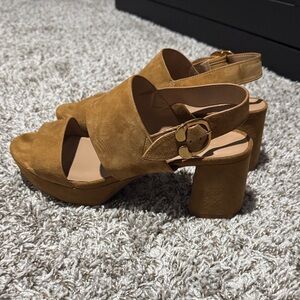 AEROSOLES Tan Suede Block Heel Sandals